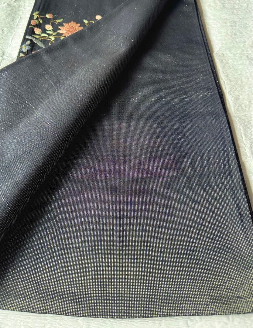 【未使用　お仕立て上り】　正絹　お太鼓柄　総刺繍　金通し　オリエンタル更紗