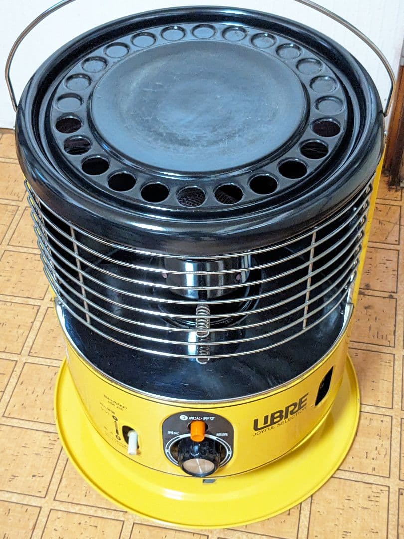 シャープ.HSR-23E石油ストーブ、昭和レトロ。