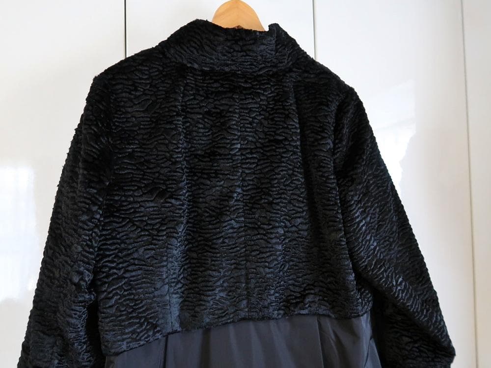 美品■ ヒロコビス■大きいサイズ15号■異素材ドッキングロングコート定価7.5万