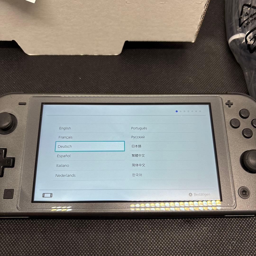 液晶美品　Nintendo Switch Lite ディアルガパルキア