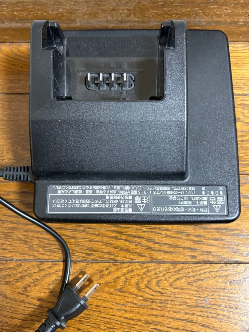 Panasonic NKJ075Z2 バッテリー充電器