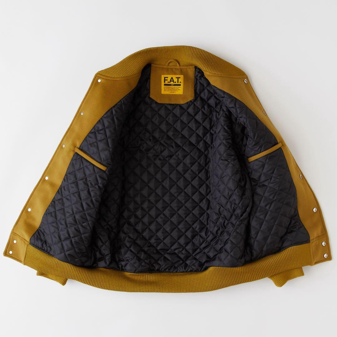 新品 エフエーティー スタジャン スタジアムジャケット マスタードFAT