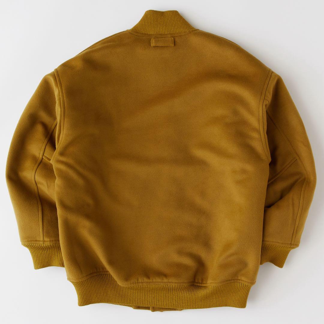 新品 エフエーティー スタジャン スタジアムジャケット マスタードFAT