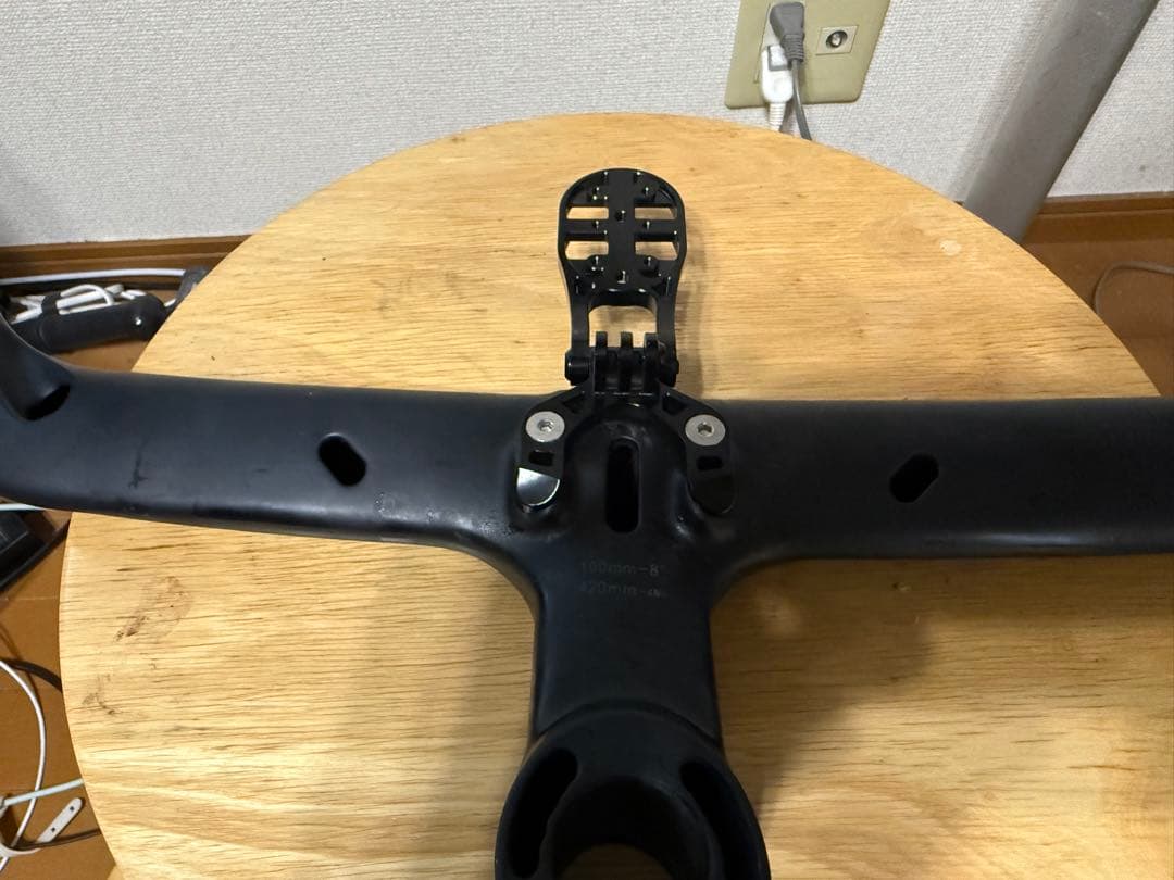 【年末年始限定価格】gusto カーボン一体型ハンドル 420/100mm 8°