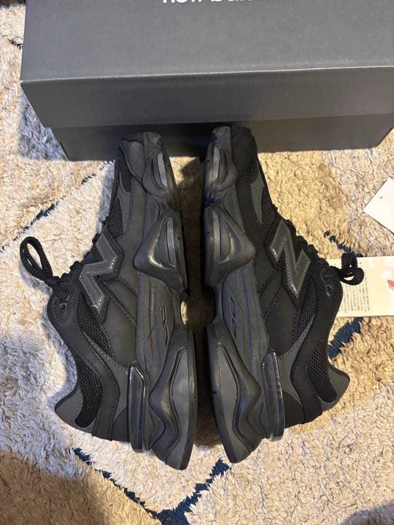 美品！New Balance 9060 \"Triple Black\"24.5