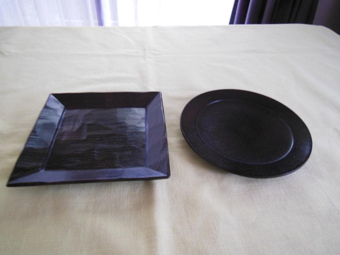 矢沢光広　手刳り四方皿