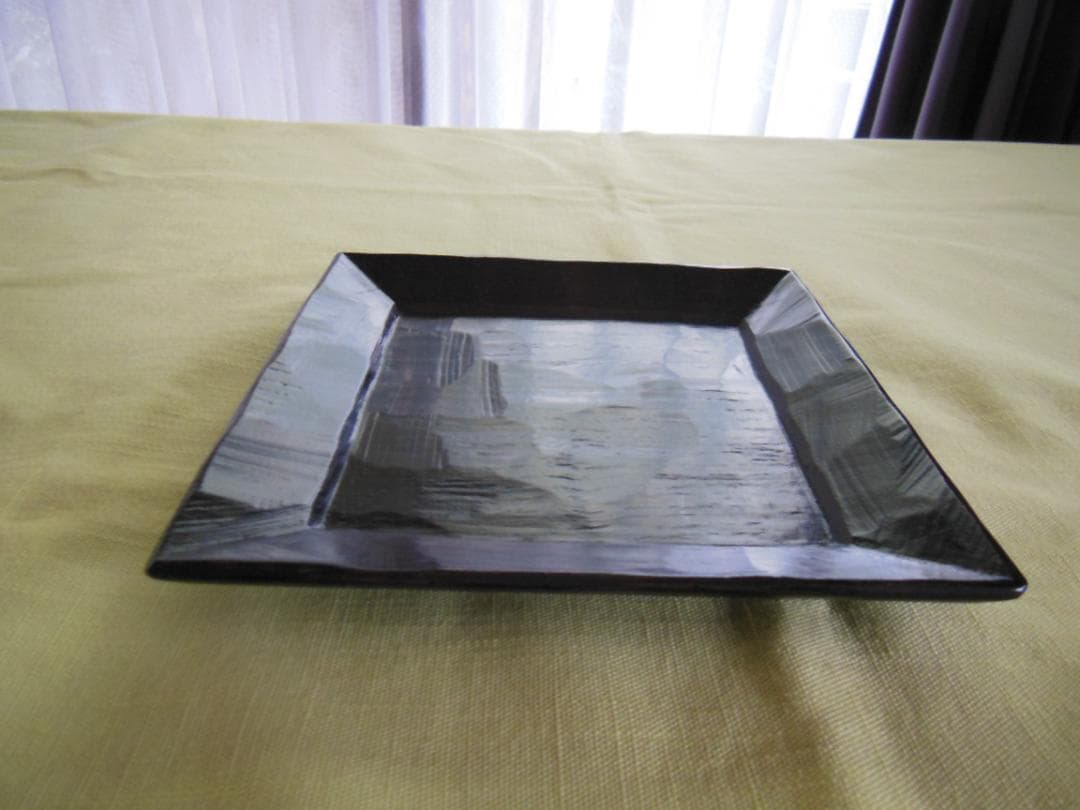 矢沢光広　手刳り四方皿