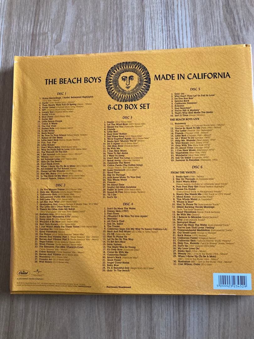 ビーチ・ボーイズ　カリフォルニアの夢　CD6枚組