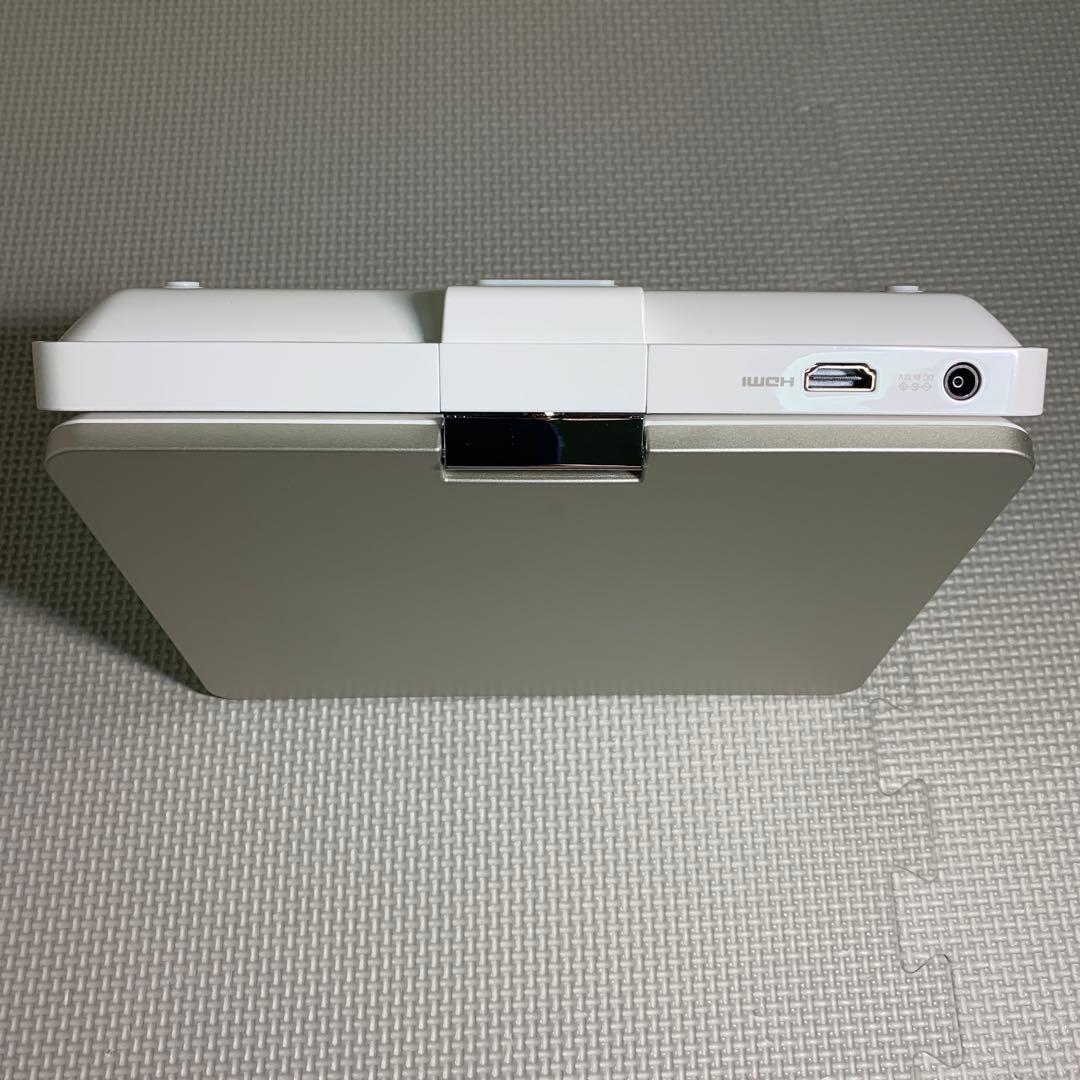 東芝 9型ポータブルBlu-rayプレーヤー　REGZA SD-BP900S