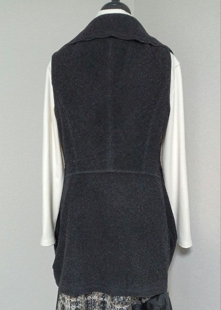 12万　エイココンドウロングベストとスカート/レリアン革バッグ/未使用トップス