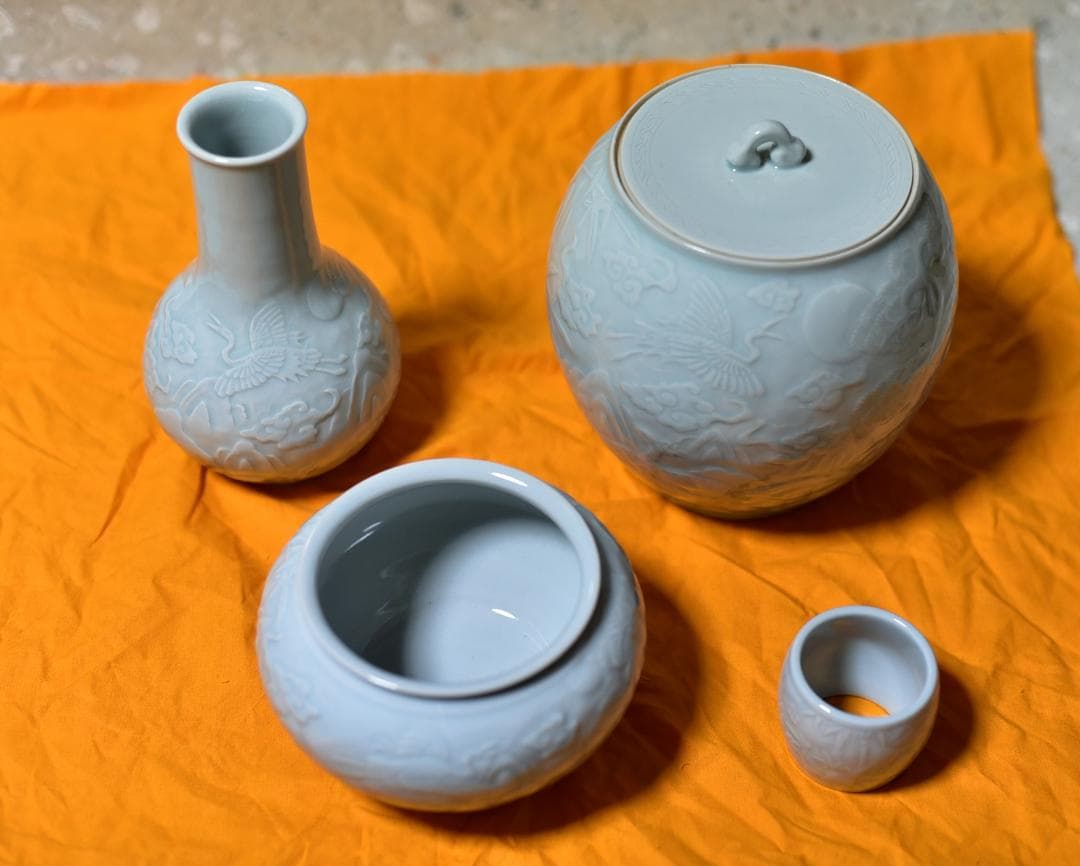 値下げ、青華白磁陰陽刻　皆具【極上品】　共箱/お茶道具