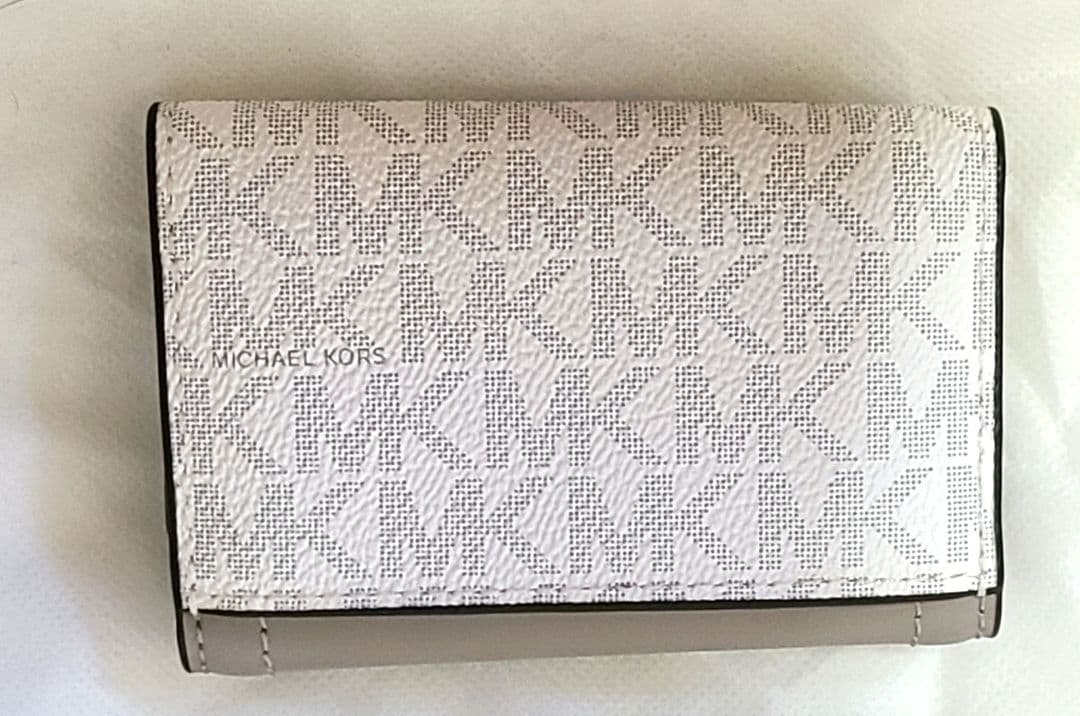 [超美品]　MICHAEL KORS　キーケース　新品未使用　グレー　ホワイト