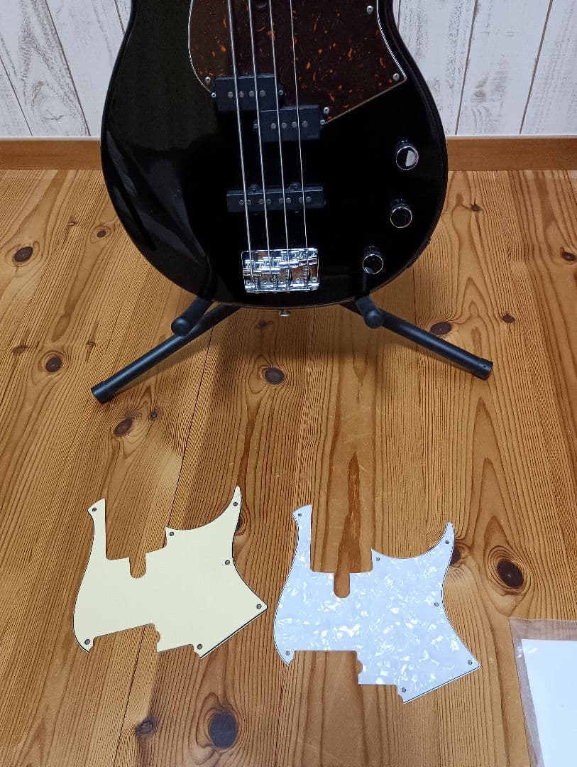 BB434 ブラック　ピックガード入れ替え有り