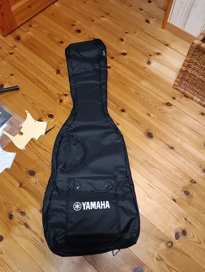 BB434 ブラック　ピックガード入れ替え有り