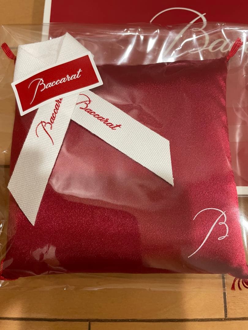 最新版　新品　Baccarat バカラ　座布団　赤色　白色　まねき猫用　ダルマ用