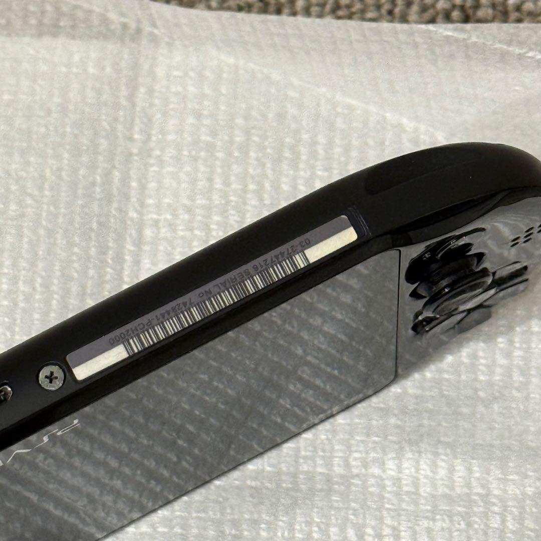 PSVITA PCH-2000 ブラック 箱付き