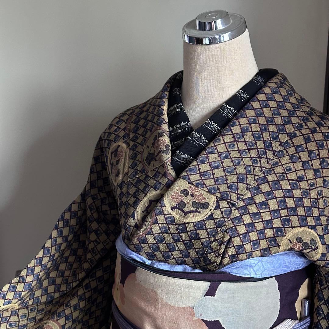 アンティーク仕立て直し 鶯茶花丸文様 正絹鬼シボちりめん 渋かわいい袷小紋着物