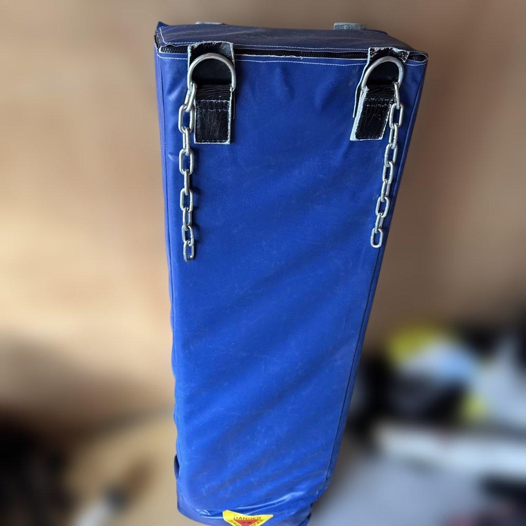 レア物　Winning ウイニング サンドバッグ 吊り下げ式 ボクシング 練習用