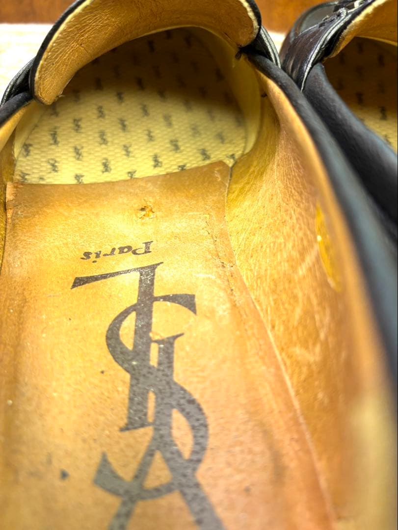 美品YVES SAINT LAURENT 25.5 タッセルローファー黒本革