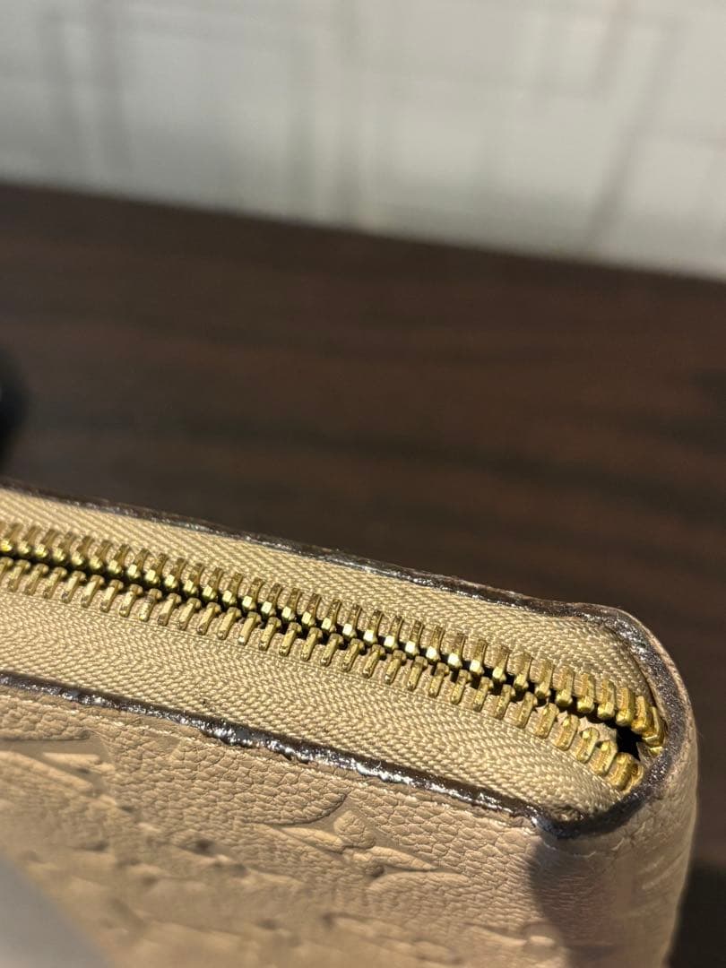 Louis Vuitton ヴィトン　アンプラント　ラウンドファスナー長財布