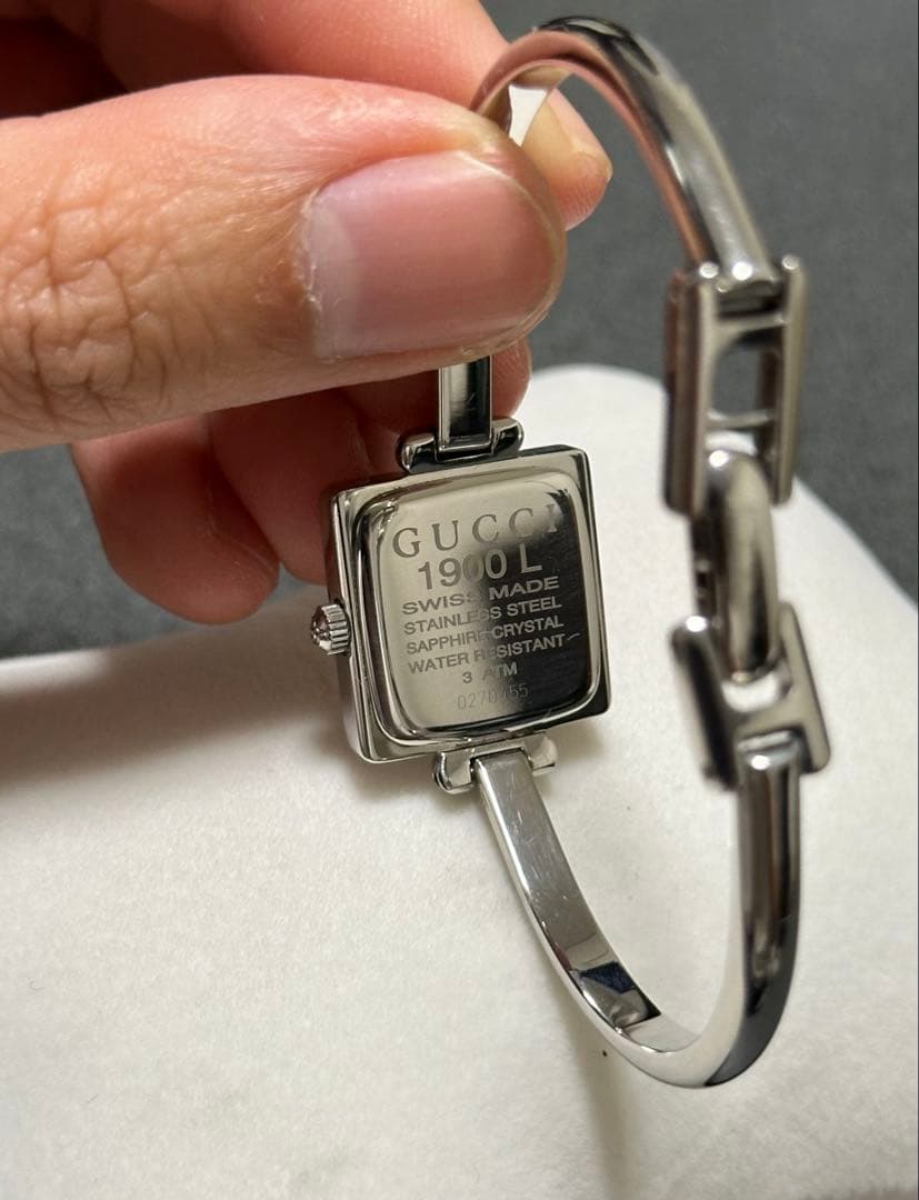GUCCI バングルウォッチ1900L アナログ クウォーツ 黒文字盤