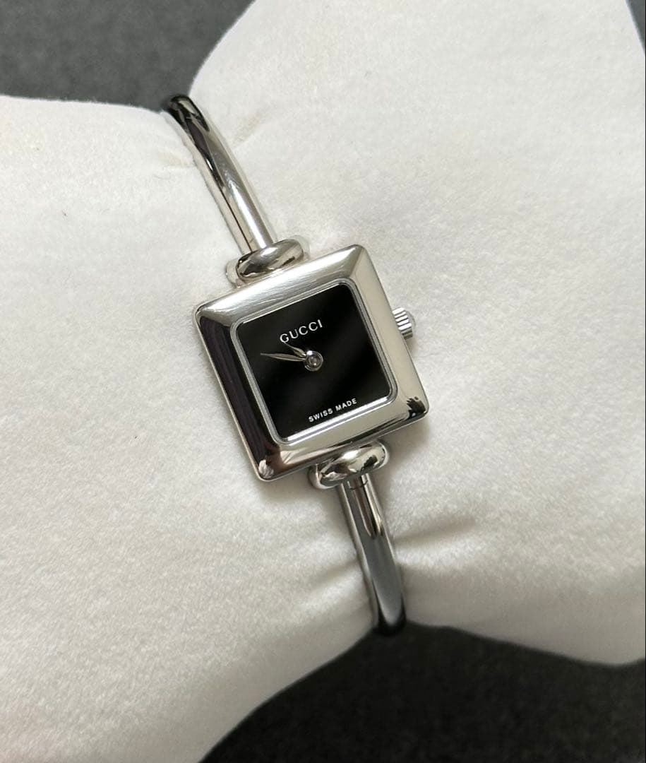 GUCCI バングルウォッチ1900L アナログ クウォーツ 黒文字盤