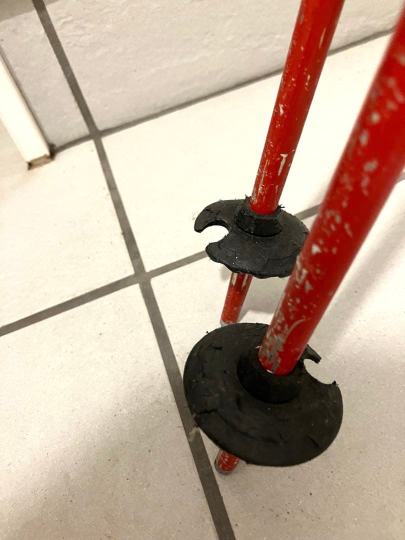 アトミック ATOMIC スキー板 ストック セット140cm 赤 バンド付き