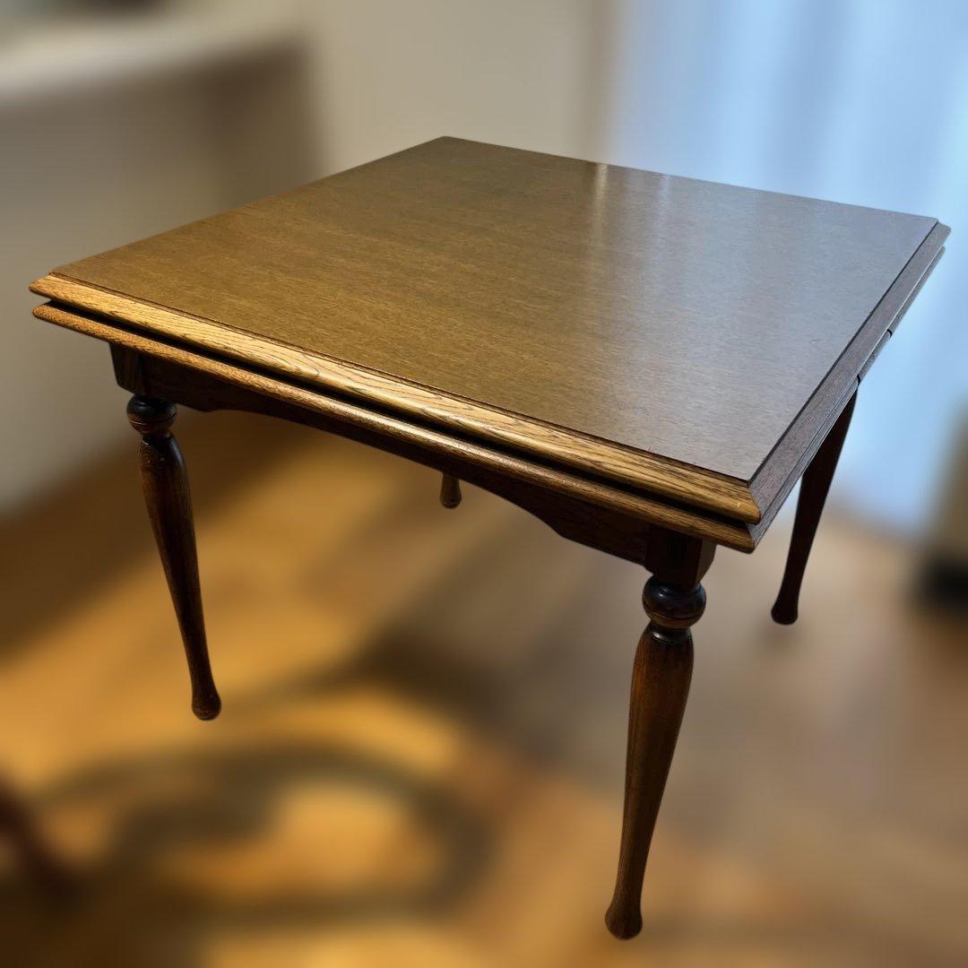 ダイニングテーブル