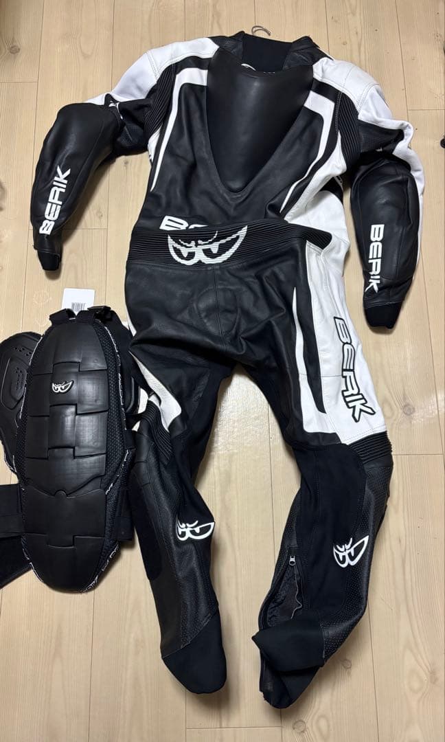 モ*ジ様 ベリック　レーシングツナギ　MFJ公認　58