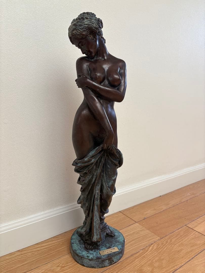 はじらいの時　ブロンズ像　林良慶作