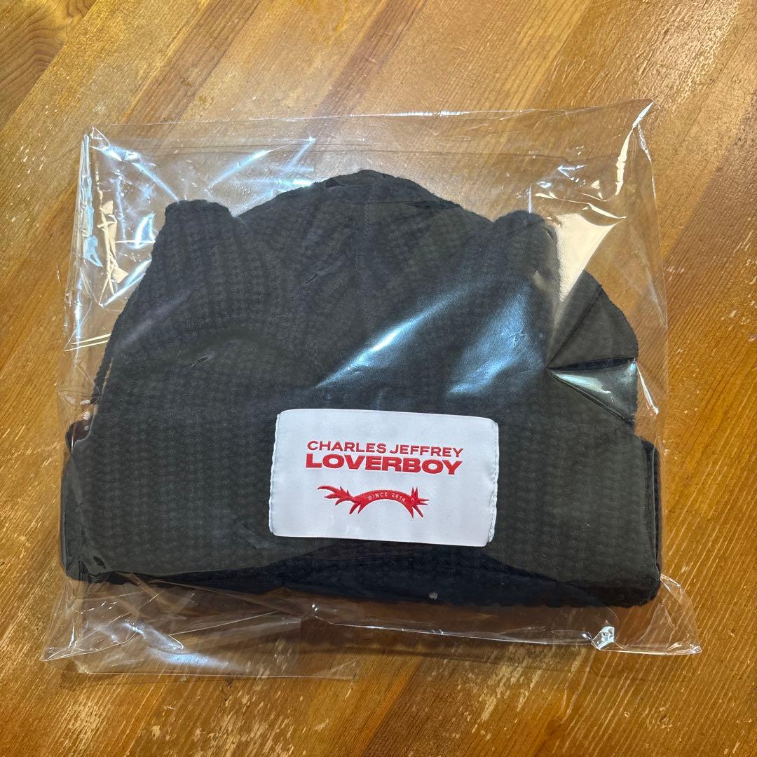 【新品未使用】CHARLES JEFFREY LOVERBOYニット帽　ブラック
