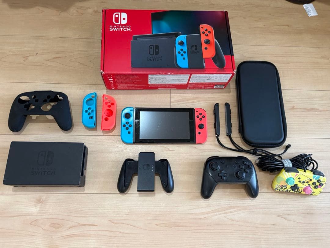 【豪華セット】Nintendo Switch Proコン＋ホリパッド＋ケース付