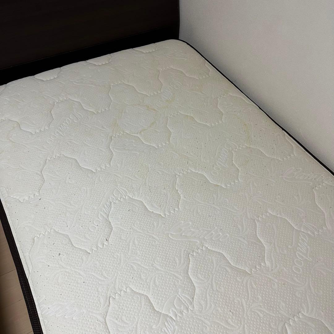 セミダブル　シーリー　マットレス　Sealy フレーム　ニトリ