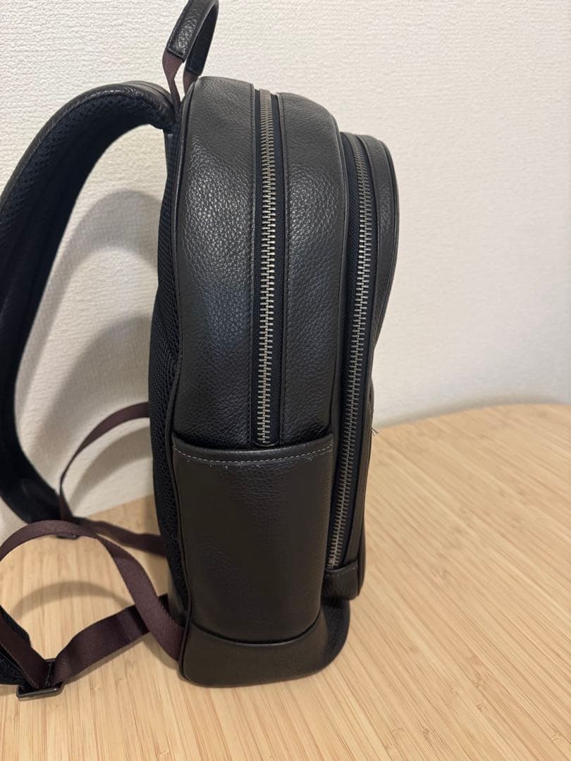 コーチ　ブラックレザーバックパック