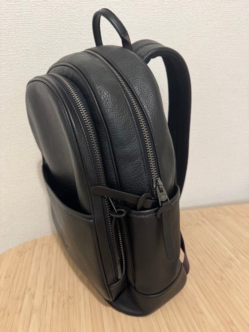 コーチ　ブラックレザーバックパック