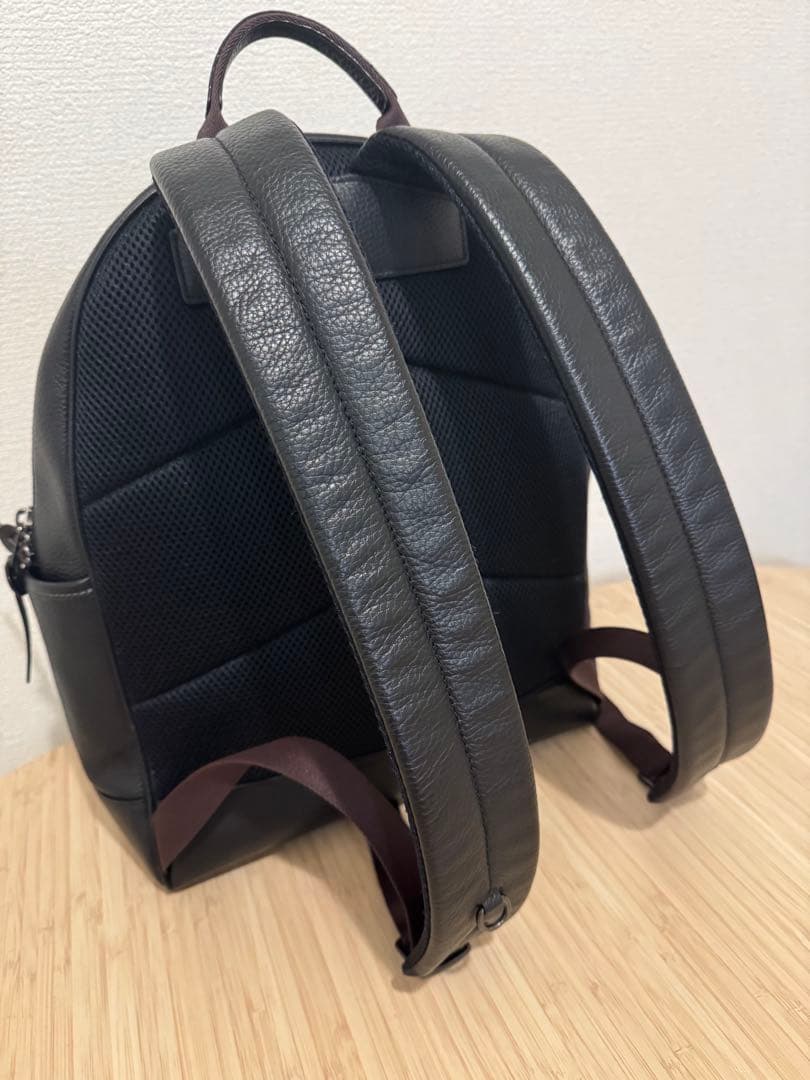 コーチ　ブラックレザーバックパック