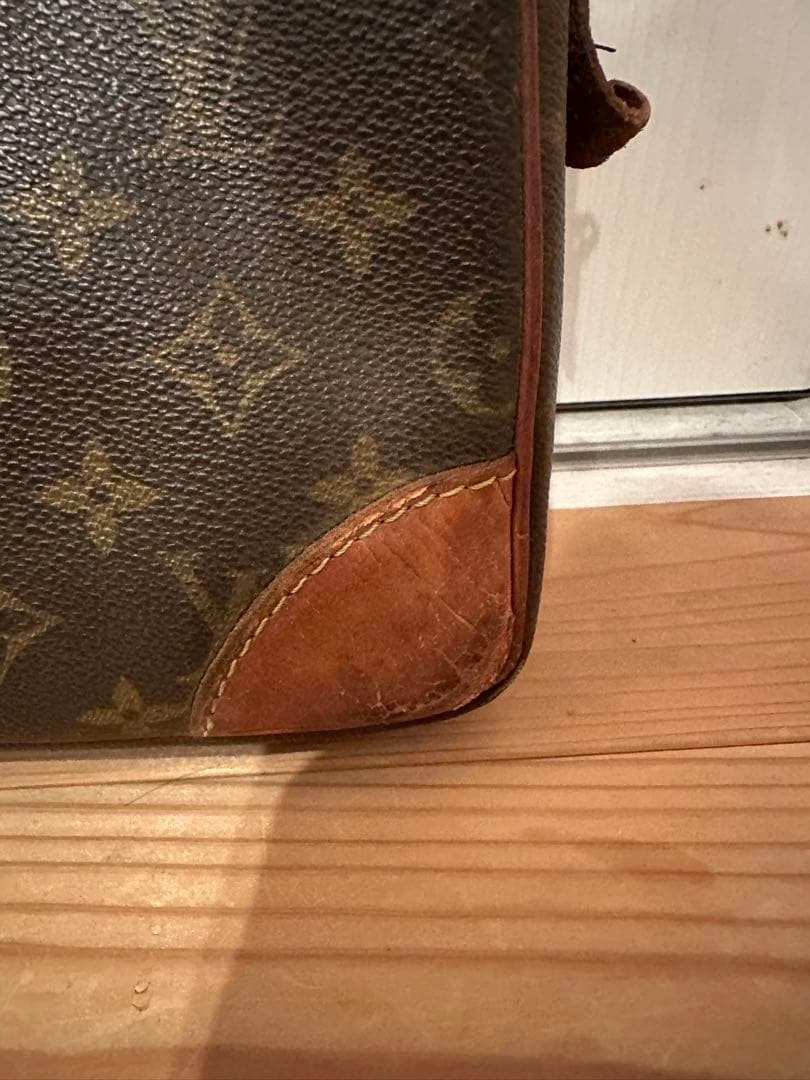 ルイヴィトン ビジネスバッグ モノグラム ポルトドキュマン ヴォワヤージュ