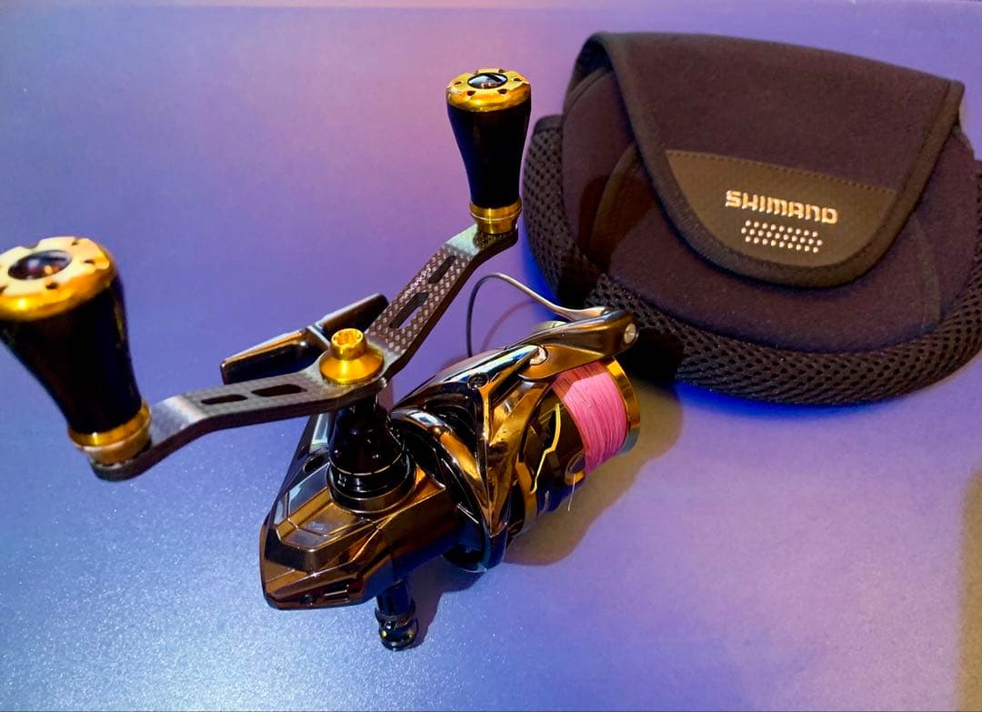 シマノ 20ツインパワー　2500SHG 美品　カスタム　おまけ、ケースに2つ