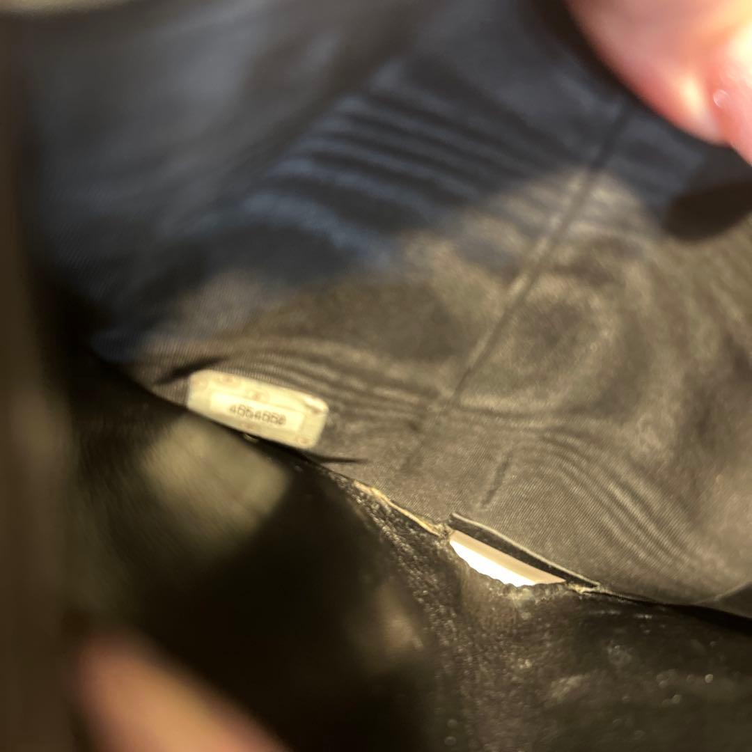 CHANEL ブラックレザー 二つ折り財布