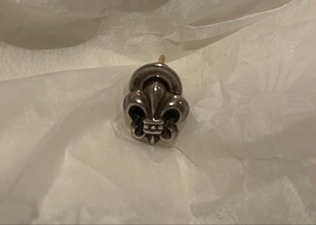 みかん　　　　　【美品・正規品】CHROME HEARTS フレアピアス