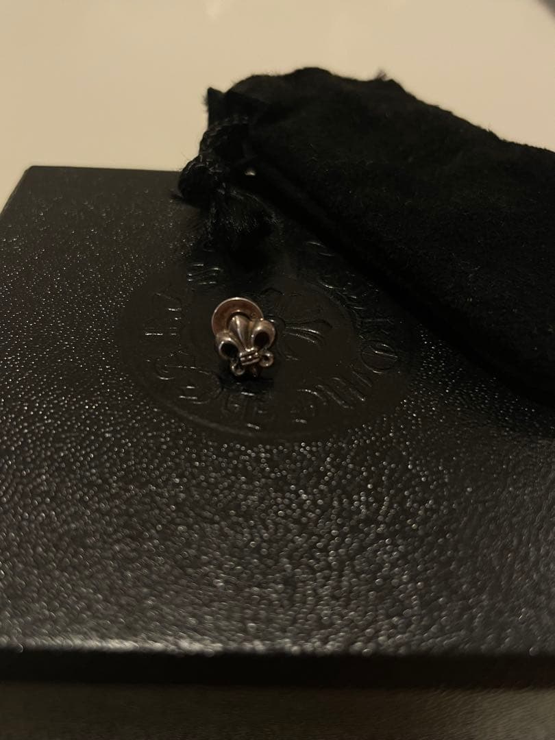 みかん　　　　　【美品・正規品】CHROME HEARTS フレアピアス