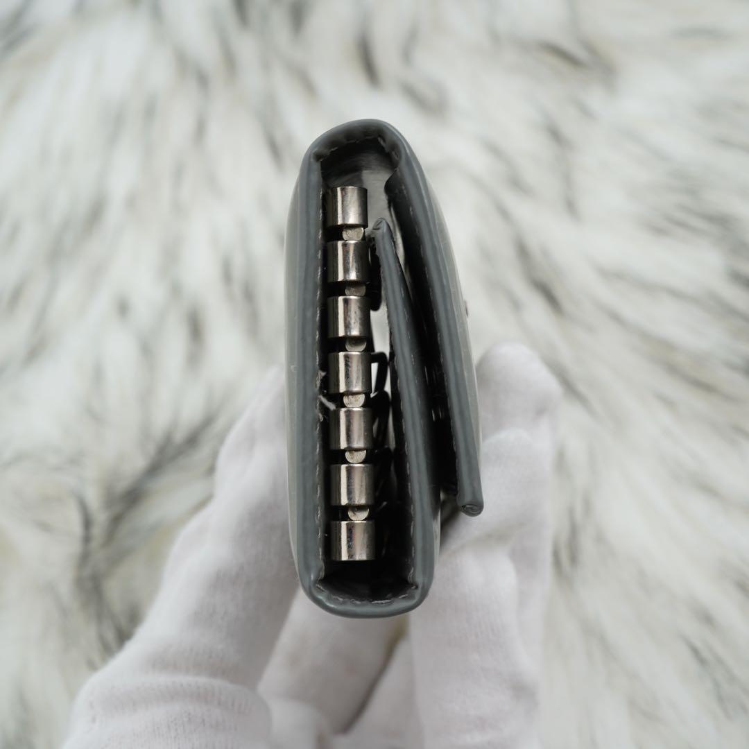 極美品　箱付き　PRADA プラダ　キーケース　三角プレート　トライアングル