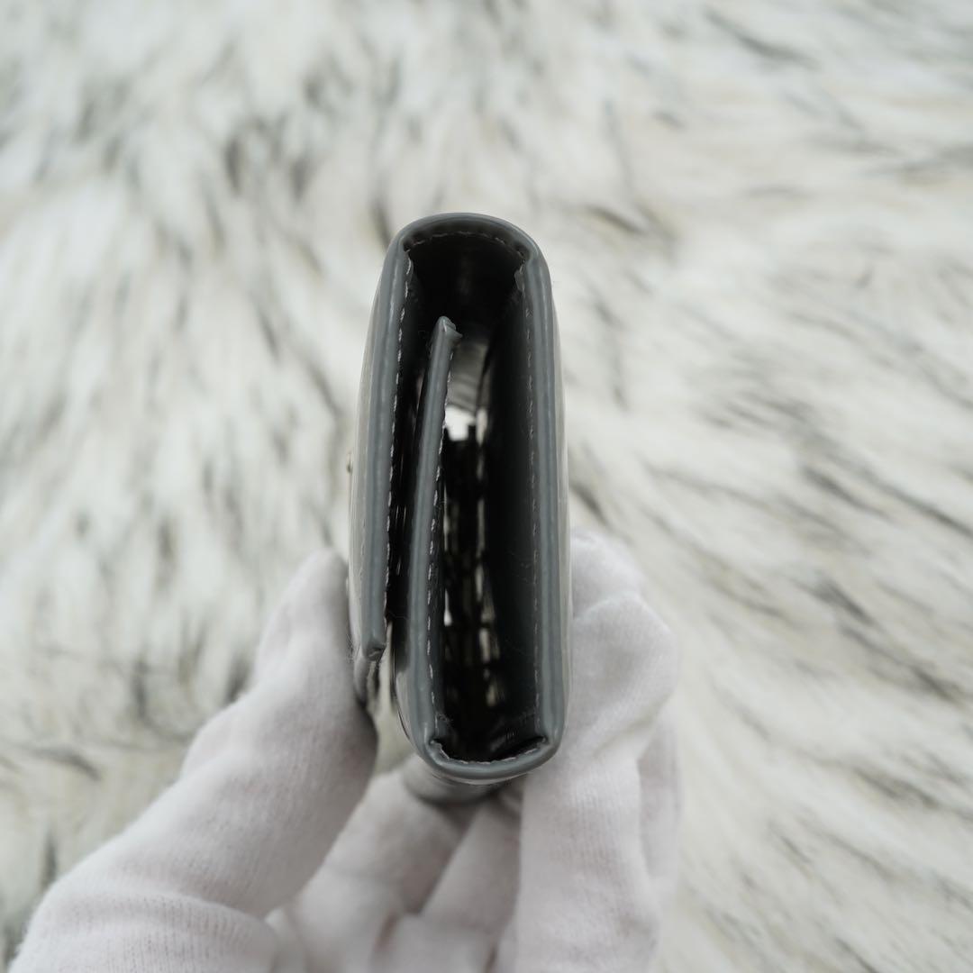 極美品　箱付き　PRADA プラダ　キーケース　三角プレート　トライアングル