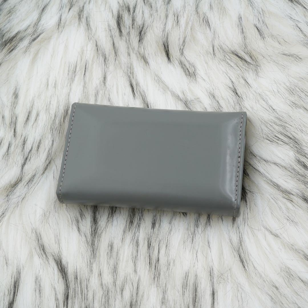 極美品　箱付き　PRADA プラダ　キーケース　三角プレート　トライアングル