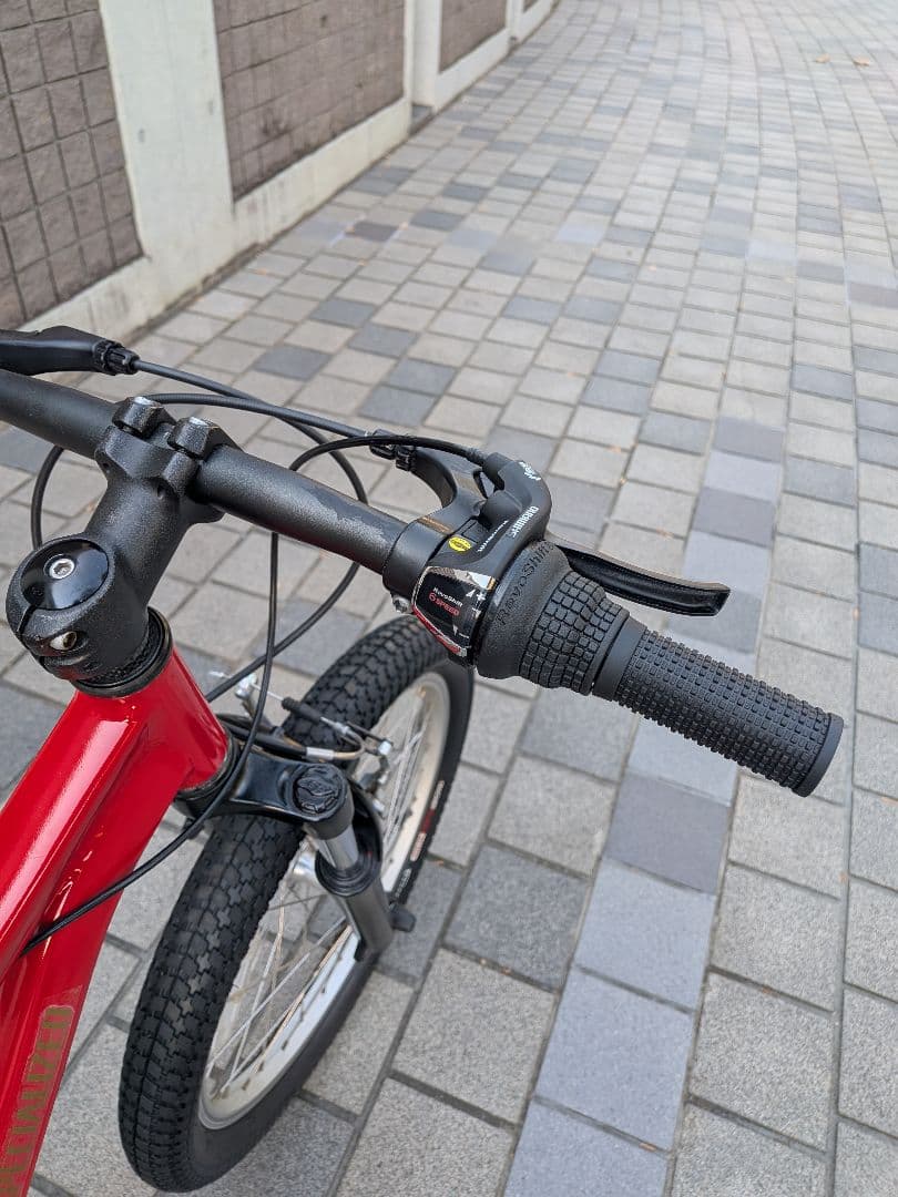 スペシャライズド　ホットロック20インチ　6速