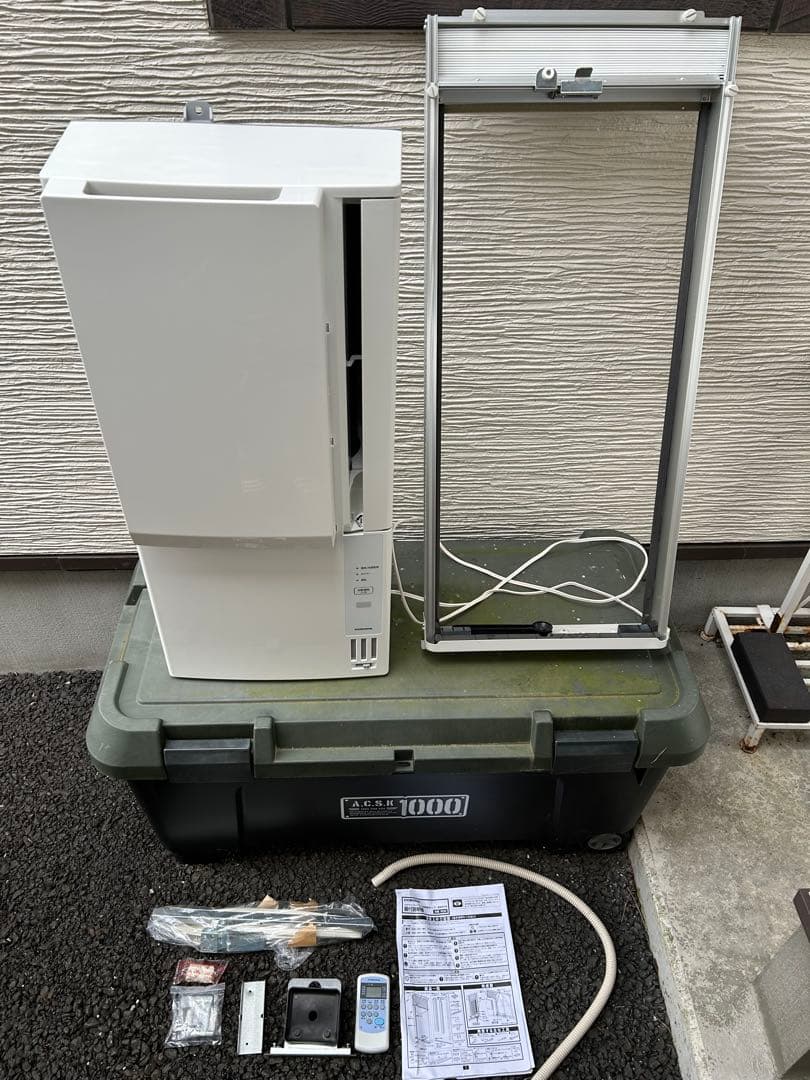 美品24年製 CORONA CWH-A1824R-W 窓エアコン 本体 ホワイト