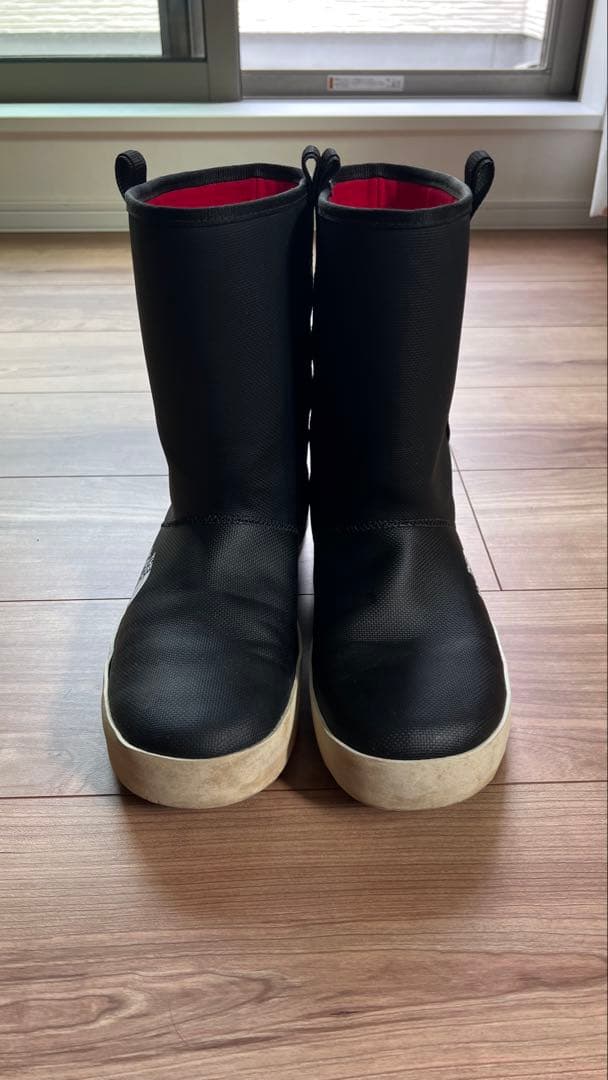 THE NORTH FACE ノースフェイス レインブーツ 防寒 27cmです。