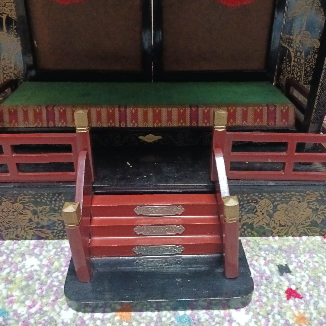 雛飾り　御殿　赤屋根