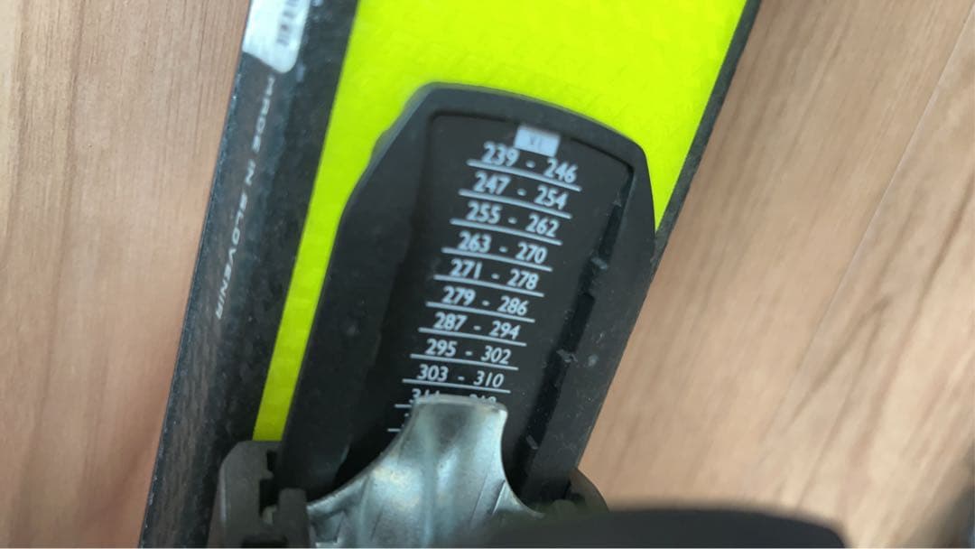 シュトロイレ　スキー板160