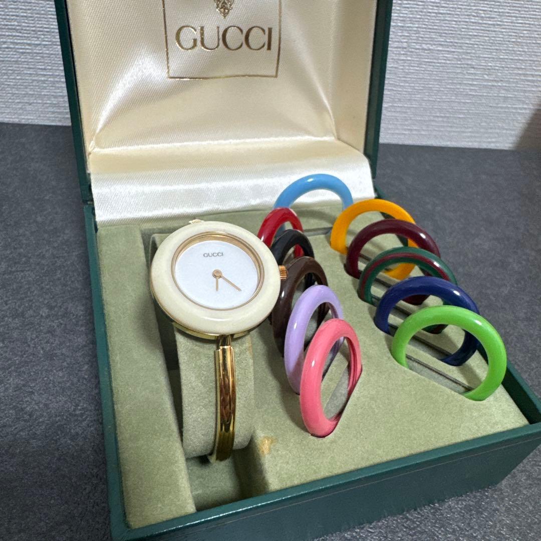 GUCCI クォーツ腕時計 カラフルリング付き